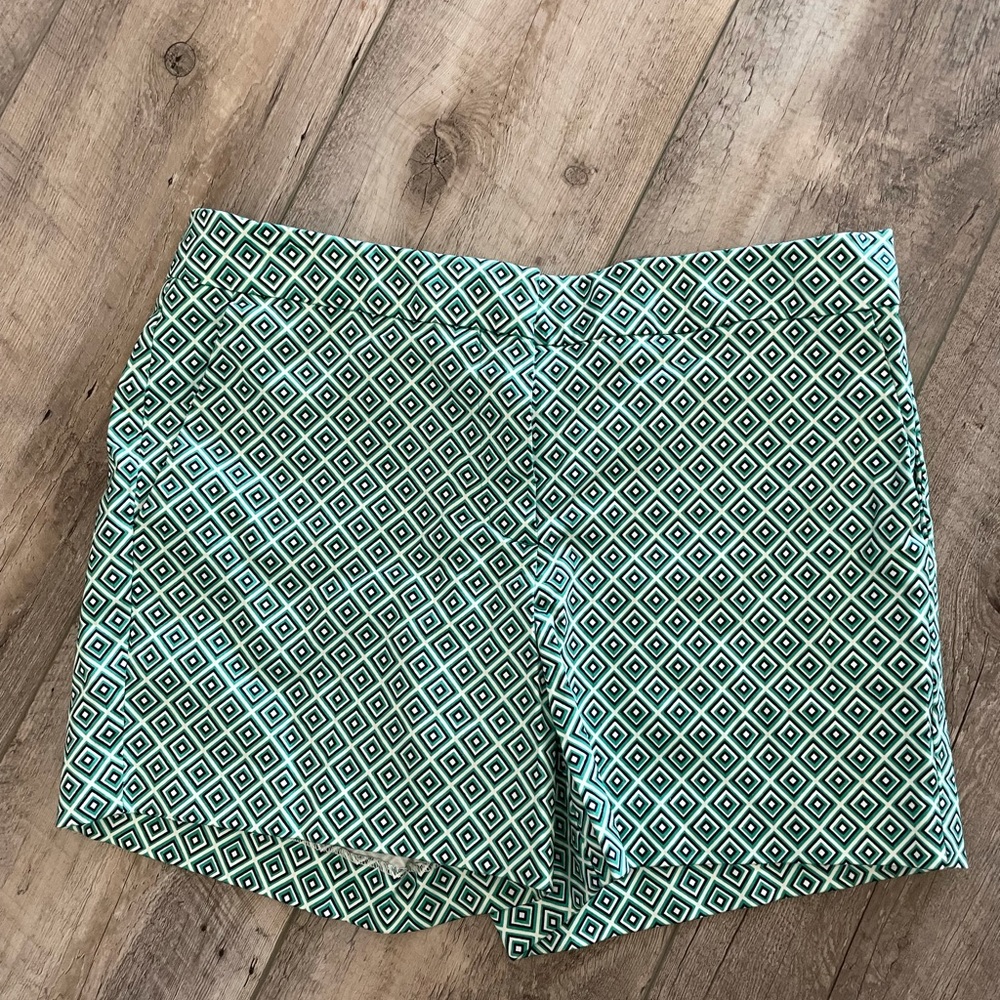 Women’s shorts Size 6